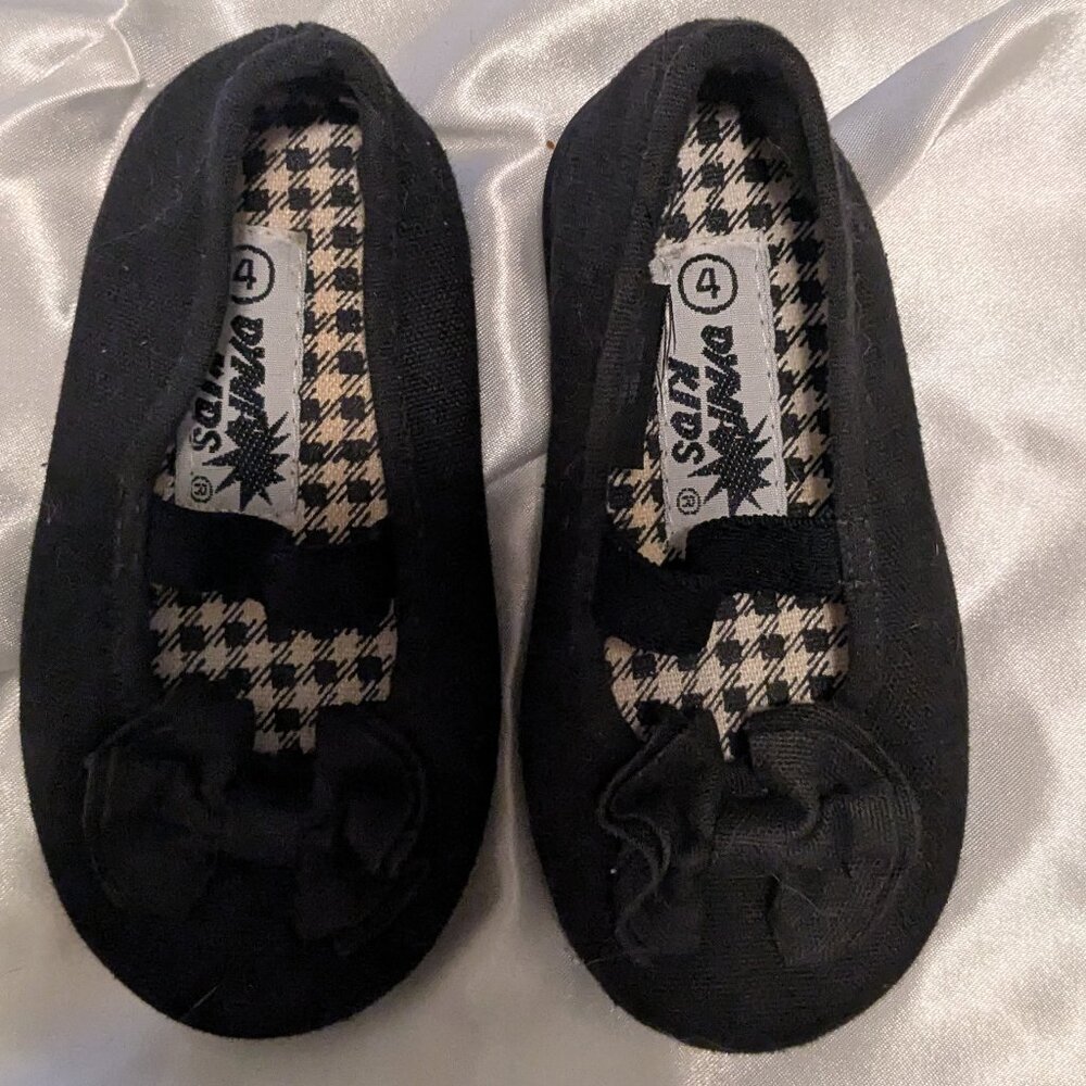 Dyna Kids Mary Janes size 4